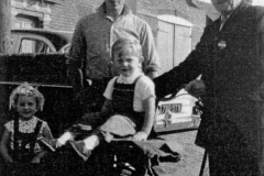 Arthur Ribbands postman and he was also a hairdresser.