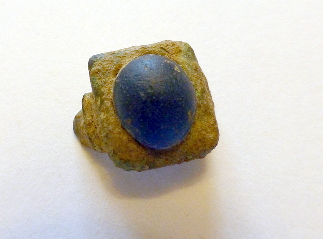 Roman ring with blue glass