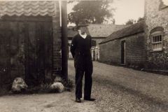 Black Street c1940 Edward Symonds