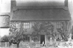 Hope Cottage. Starling family home c1905. The Green