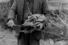 Fiddler Drill used for sowing small seeds like mustard.
