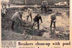Back-Lane-pond-cleaning-by-Kings-Queens-Breakers-Club-1970